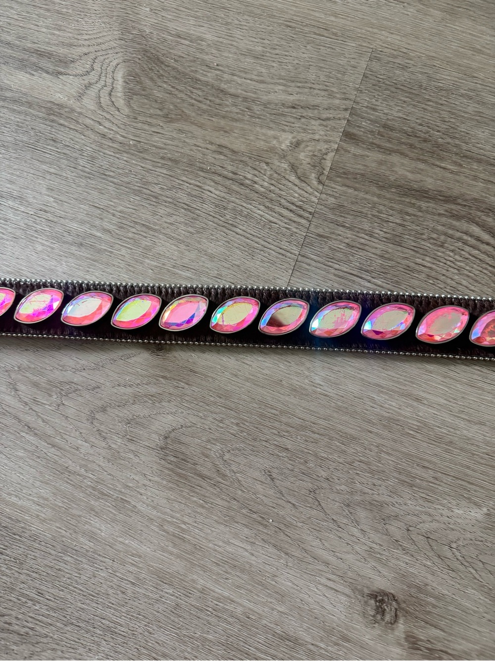 Embellished Western-Style Brown Leather Belt with Rhinestone Buckle - Picture 7 of 9